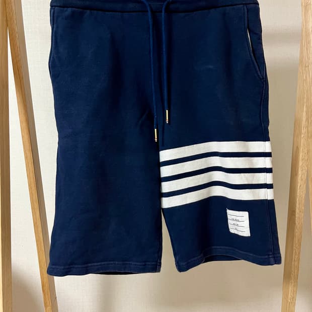 톰브라운 네이비 4선 반바지 사이즈 2 정품