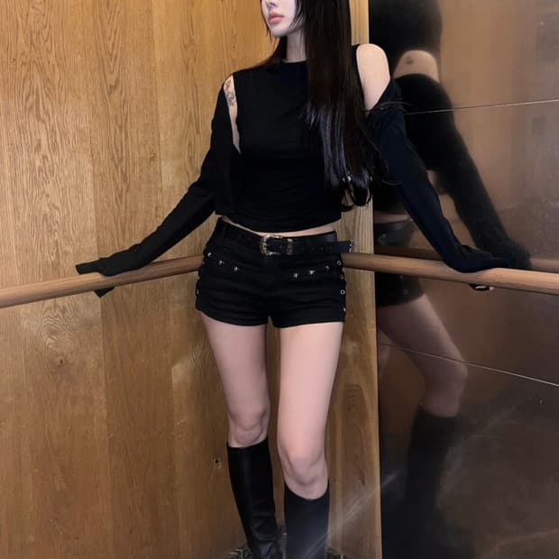 뉴아카이브스 black funky short pant