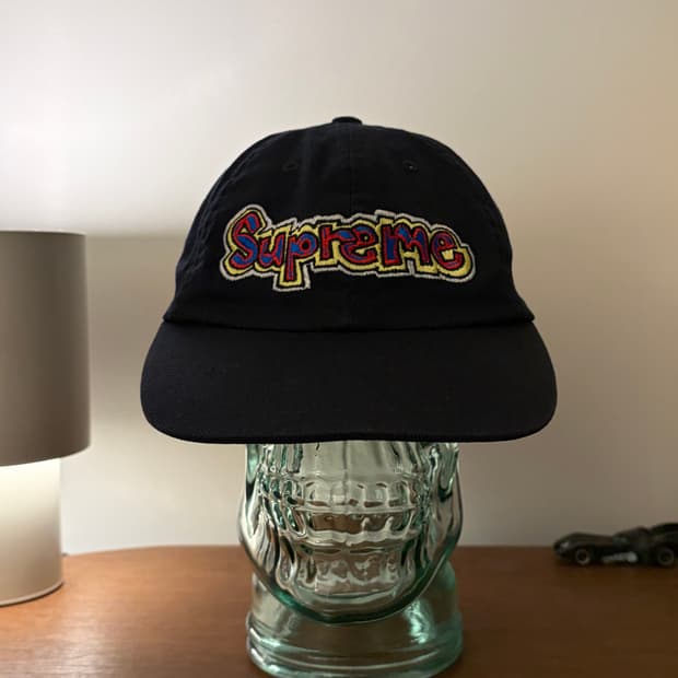 Supreme 슈프림 18ss 곤즈 로고 스냅백 블랙