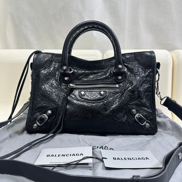 [거의 새상품급] 정품 발렌시아가 르 시티 모터백 스몰