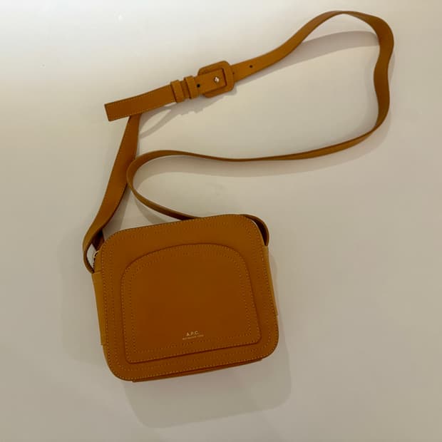 A.P.C .아페쎄 SAC LOUISETTE