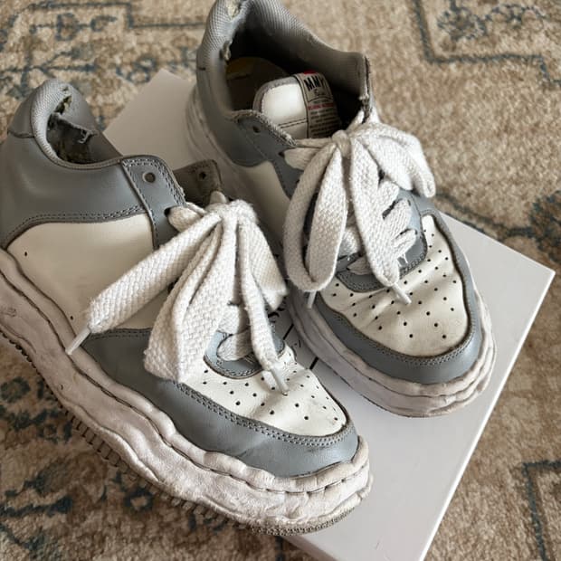 미하라야야스히로 스니커즈 42 