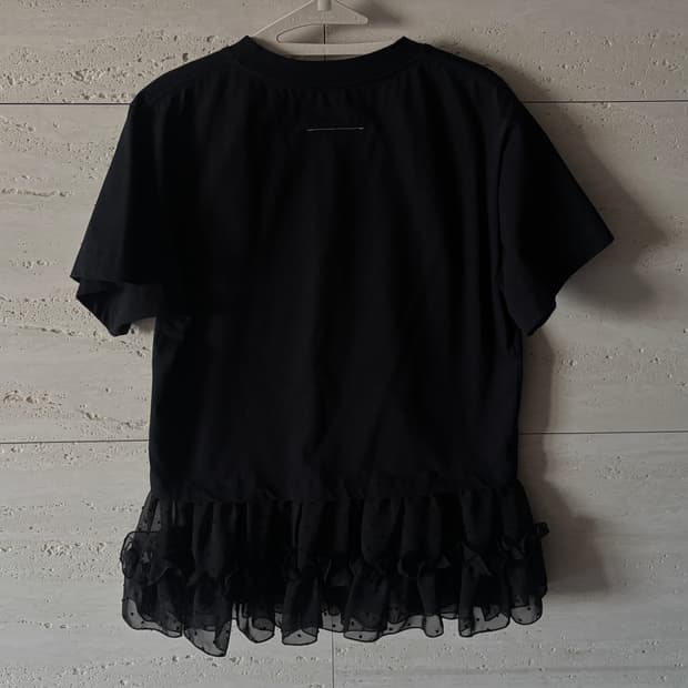 MM6 메종마르지엘라 프릴 도트 튤 헴 티셔츠