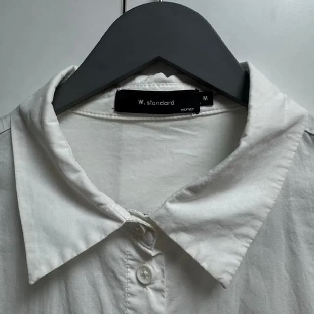 W.standard 화이트 셔츠