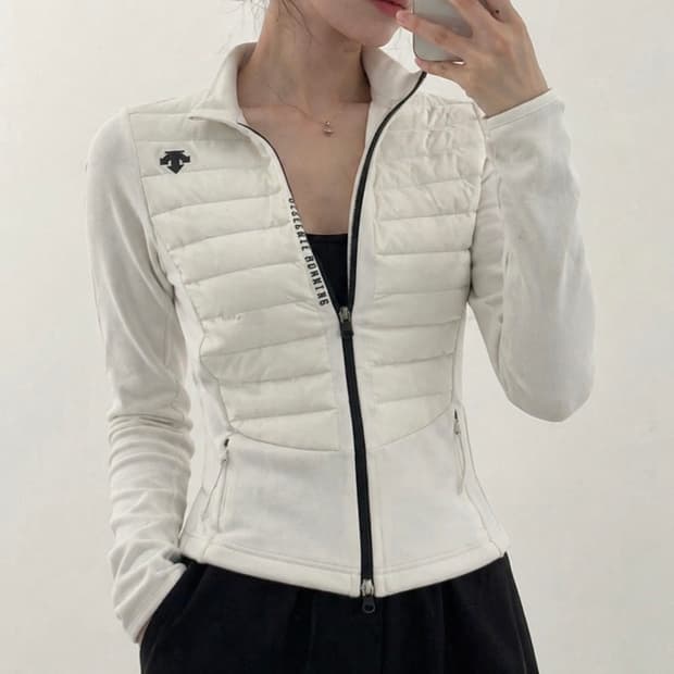 데상트 경량 후리스집업 져지 화이트