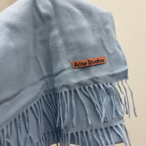 아크네스튜디오 머플러 목도리 스카이블루