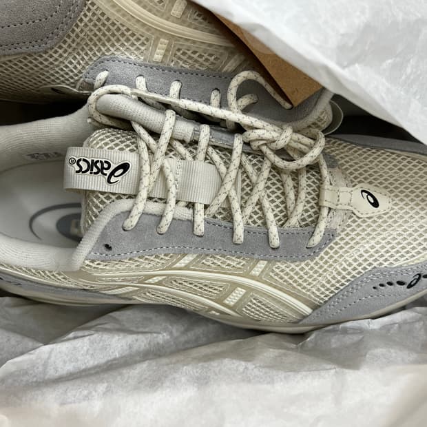 아식스 젤 1090v2 폴라 쉐이드 265mm 새상품