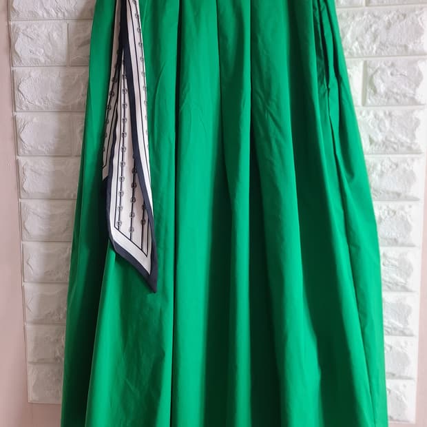 레펀스튜디오 초록색 롱 스커트(28)