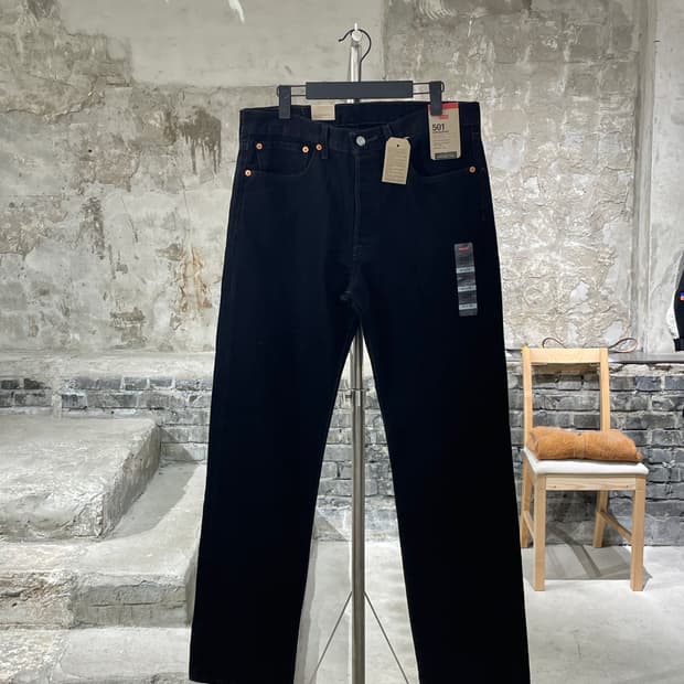 리바이스 501 레드탭 블랙 버튼 플라이 데님 팬츠