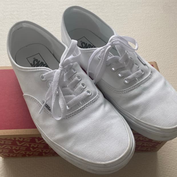 반스 어센틱 화이트