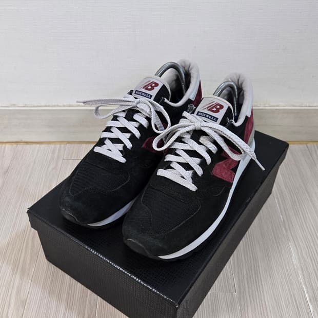260 뉴발란스 990 v1 USA 블랙레드 
