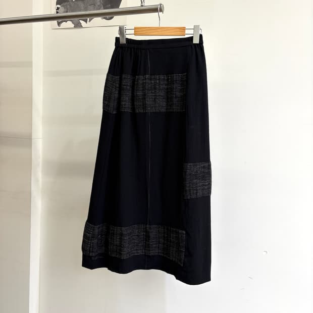 B.BLACK (Made in Japan) 롱 스커트