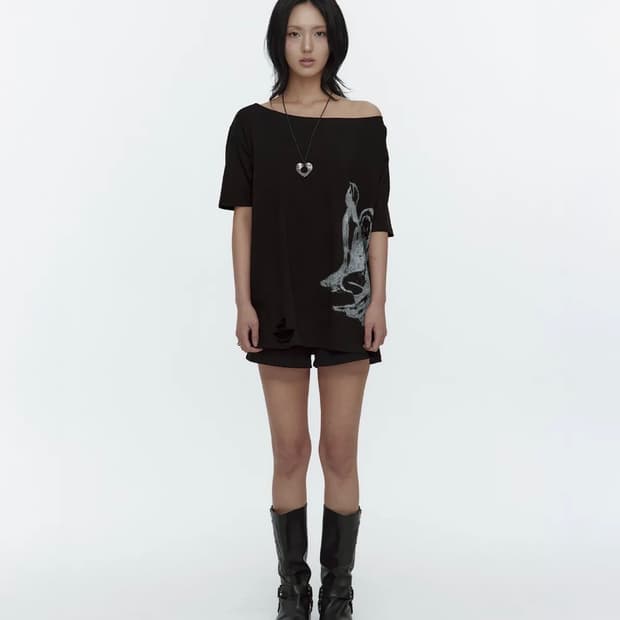 (하투하 주은) 러프넥 Fallen Angel T-Shirt Black