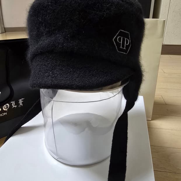 (새상품)필립플레인 골프 앙고라털 귀달이 모자