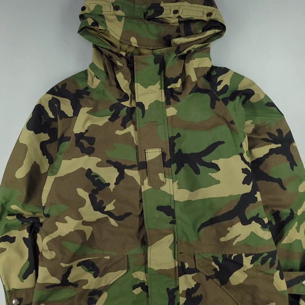 밀리터리 고어텍스 바람막이