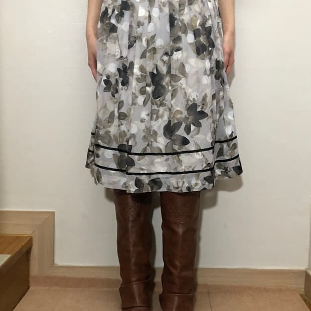 빈티지 라이트 그레이 플라워 스커트