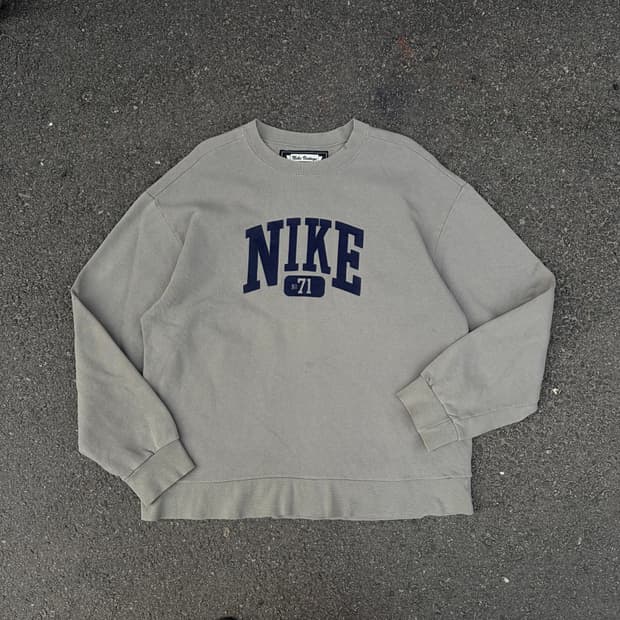 90s 나이키 올드스쿨 센터 로고 빅로고 자수 맨투맨 스웻셔츠 L