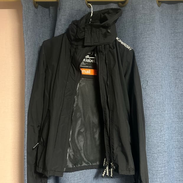 슈퍼드라이 트리플 지퍼 바람막이