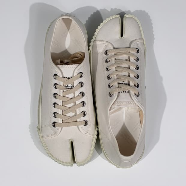 메종 마르지엘라 타비 로우 탑 캔버스 스니커즈 화이트 42사이즈