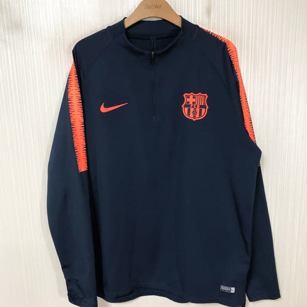 나이키 17-18 FC바르셀로나 어센틱 스쿼드드릴탑 XL(110)