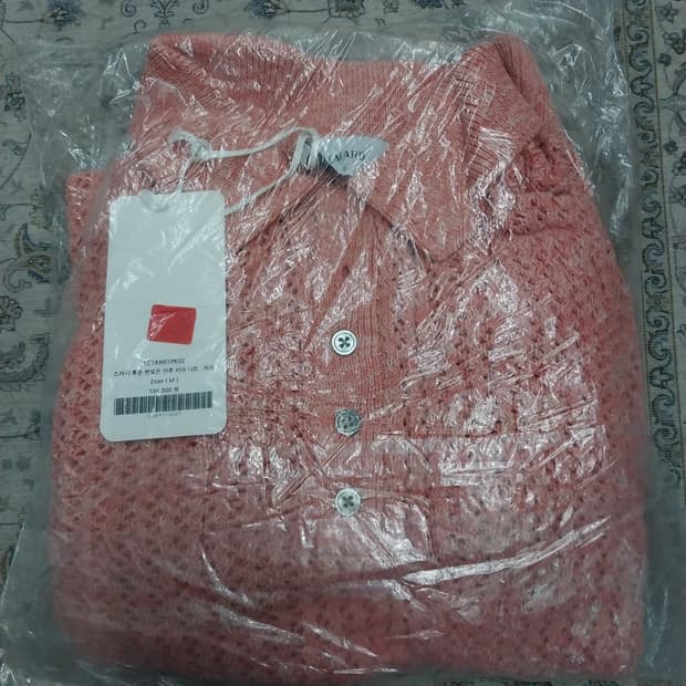 (새상품) 르마드 스카시 반오픈 카라 니트 피치 2사이즈