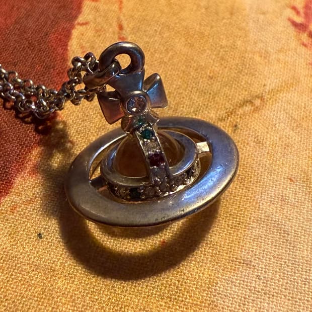 비비안웨스트우드 3d orb 목걸이