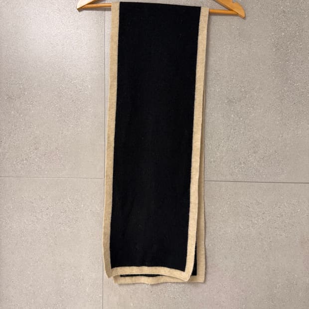 블랙앤아이보리 머플러 새상품