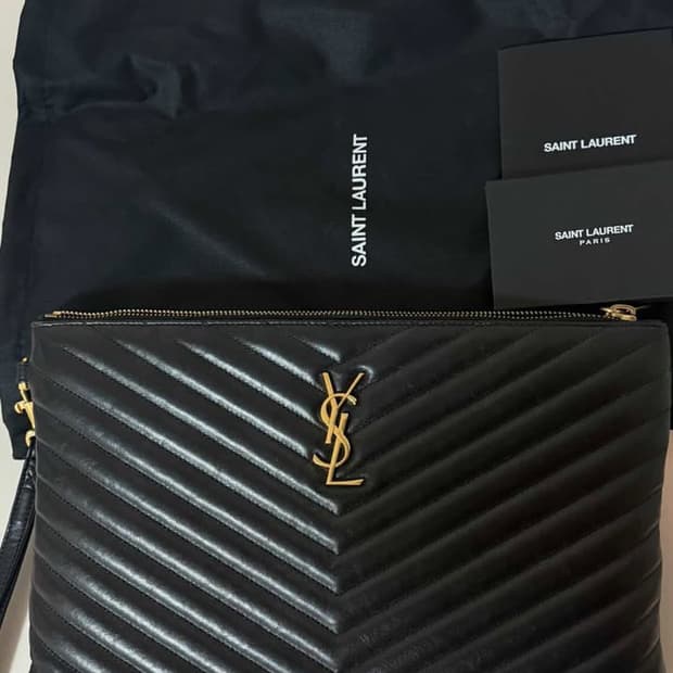 정품 입생로랑 마틀라세 블랙 클러치