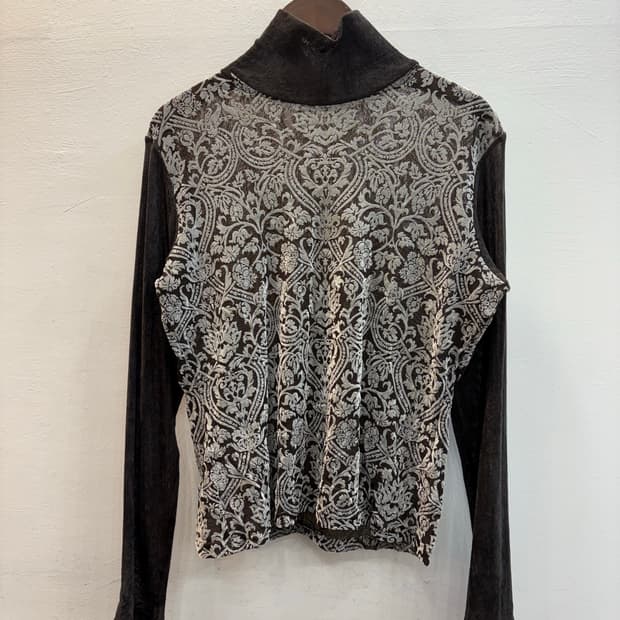 다크브라운 패턴 시스루 탑