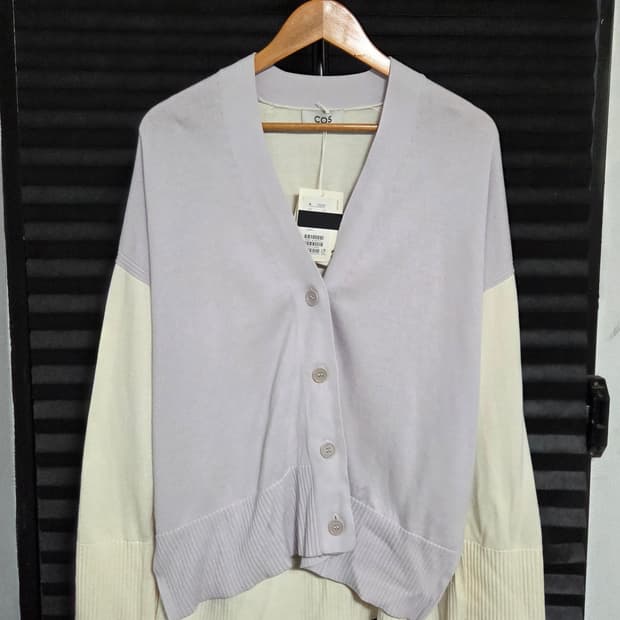 (새상품) [COS] 컬러블록 레이어드 V넥 코튼 가디건