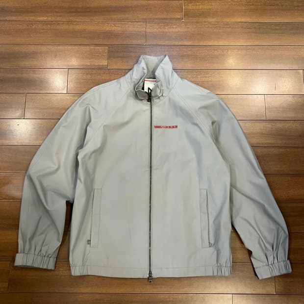 프라다 스포츠 고어텍스 자켓