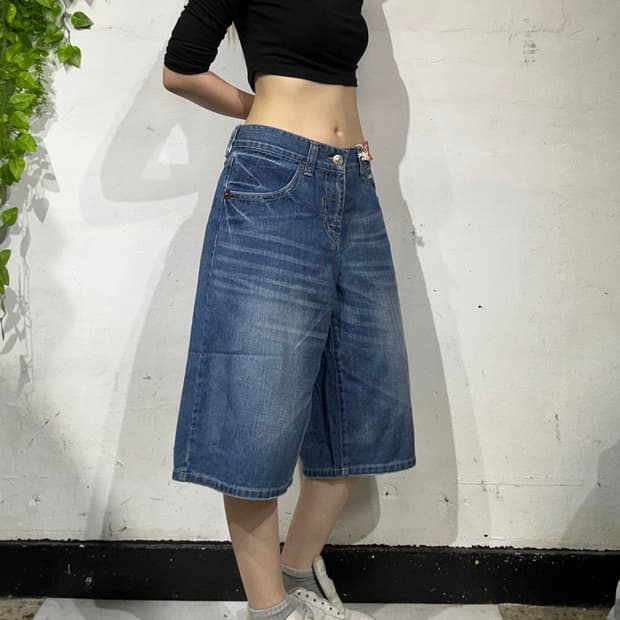 빈티지 중청 데드스탁 자수 포인트 와이드 데님 반바지 버뮤다 팬츠