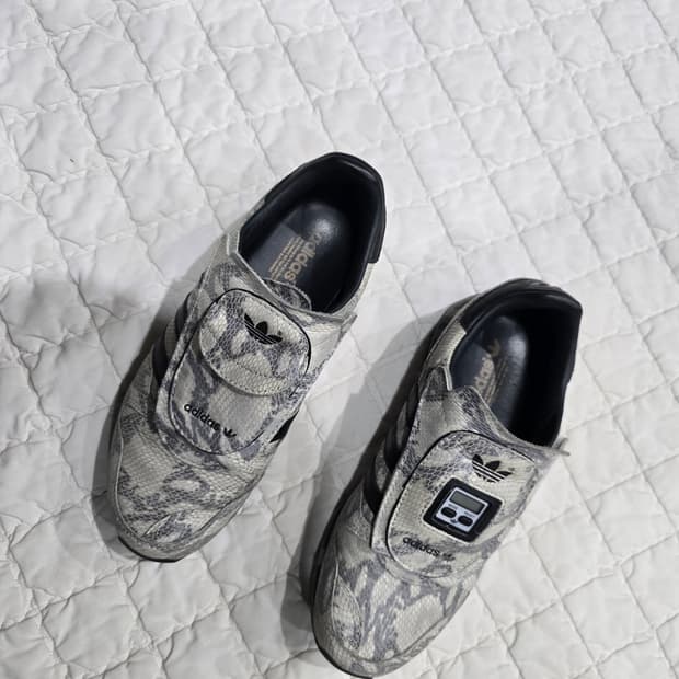 아디다스 스네이크 패턴 운동화