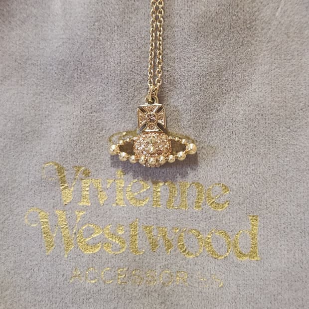 비비안웨스트우드 레나 바스릴리프 목걸이