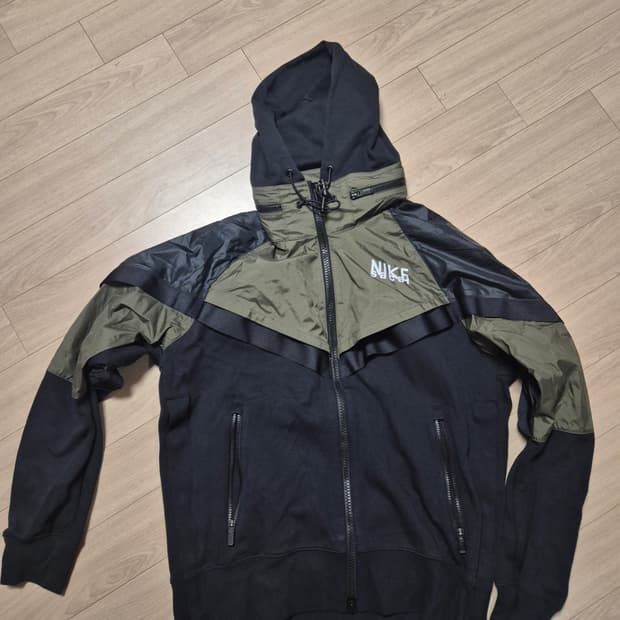 [새상품/L] 나이키 x 사카이 NRG 풀 집업 후드 카고 카키 블랙
