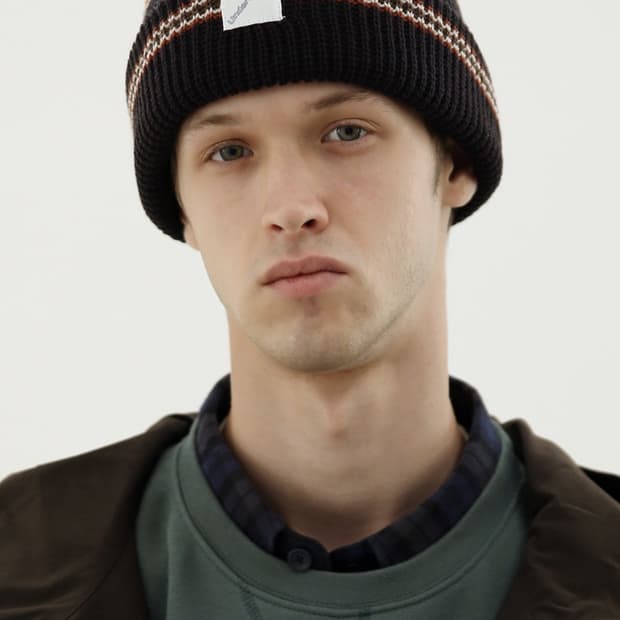 Under control Studio 블랙 스트라이프 비니