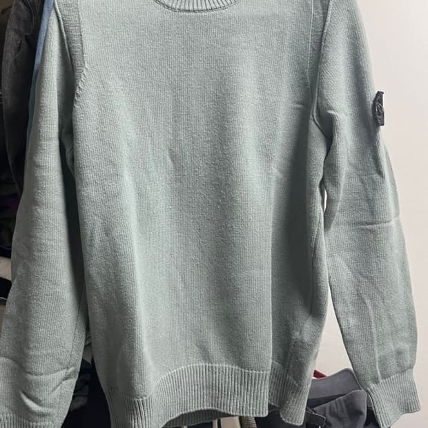 스톤아일랜드 연녹색 니트 스웨터