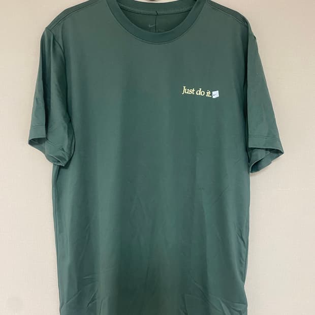 나이키 드라이핏 반팔 L