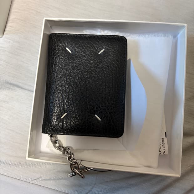 메종 마르지엘라 키링 지갑 블랙