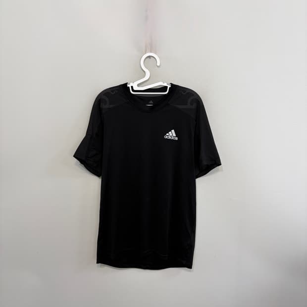 아디다스 남성 반팔 티셔츠 105
