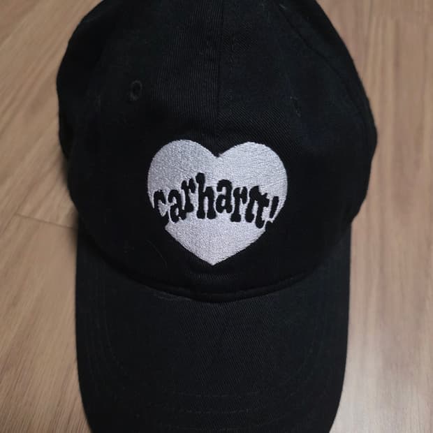 칼하트 아모르 하트 볼캡모자