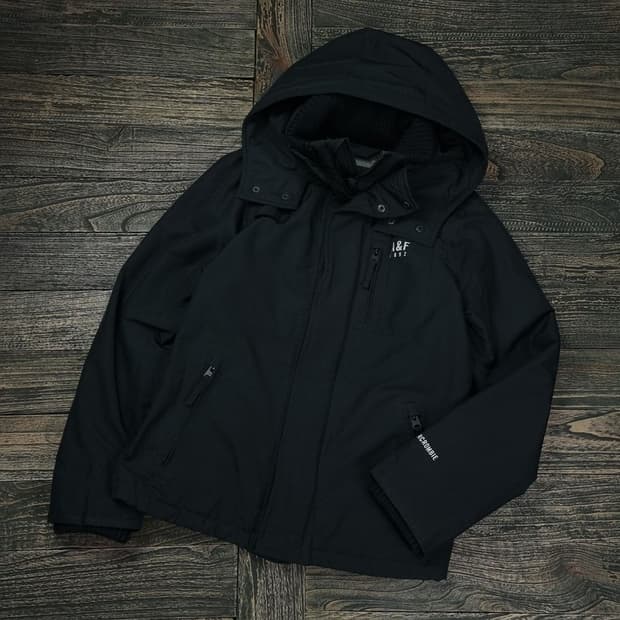 [아베크롬비] 로고 프린팅 바람막이 자켓 블랙 M16897