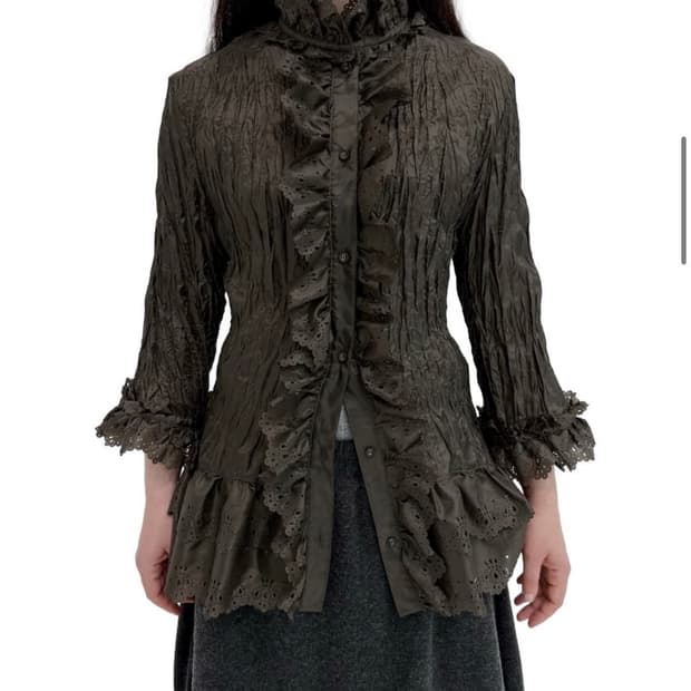 에옹쓰 펀칭 블라우스 브라운