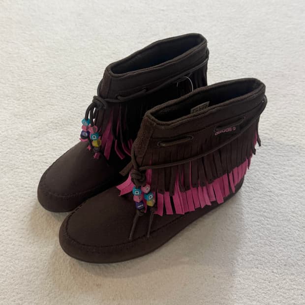 새상품 아디다스 프린지 부츠 ugg