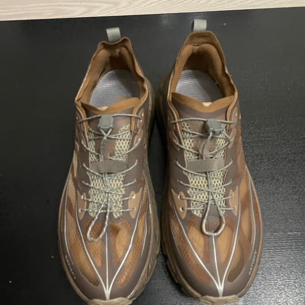 호카 새티스파이 마파테스피드 4 280팝니다.