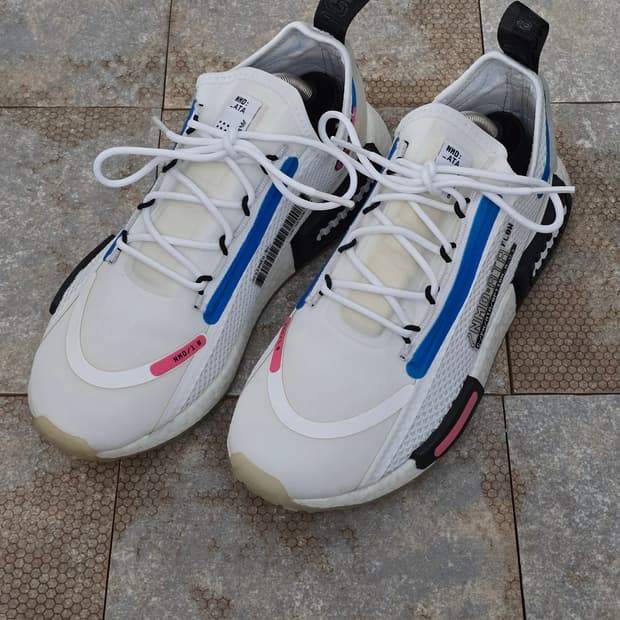 (250)아디다스 nmd r1 스펙투 나사 