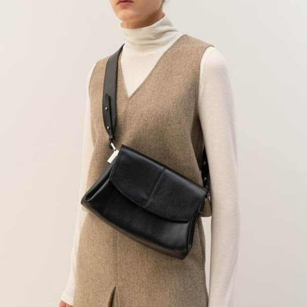 킨더살몬 레이아 플리츠백 레이아백 가방 숄더백 kindersalmon