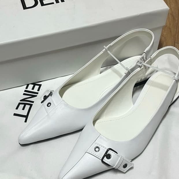 다이닛 버클뮬 플랫슈즈 화이트