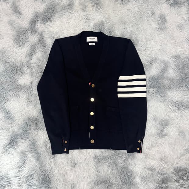 [1 Size] 톰브라운 밀라노 스티치 금장 가디건