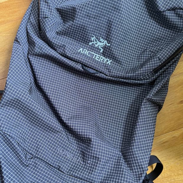 아크테릭스 컨실 15 백팩 블랙